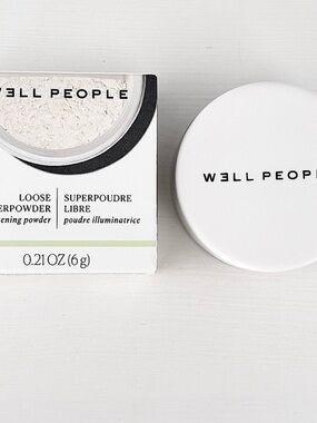 W3ll People Loose SuperPowder brightening Powder NWT